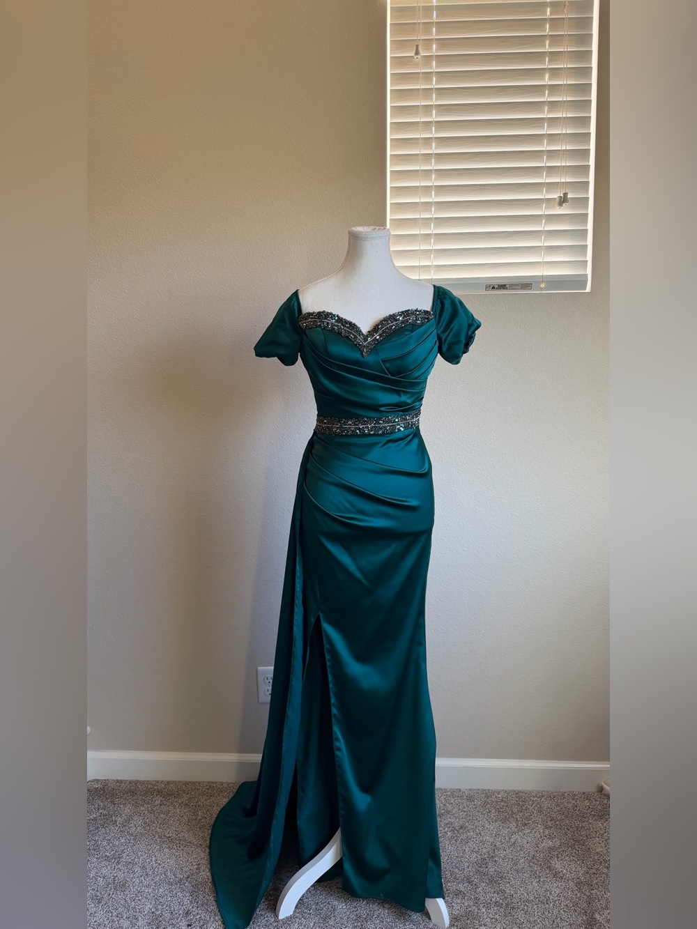 Elegant Emerald Off-Shoulder Evening Gown with Beaded Accents